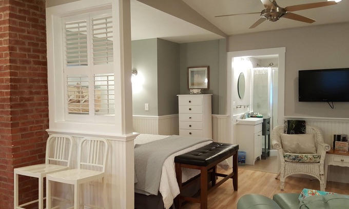 Ocean Park Apartment | Location, location, location