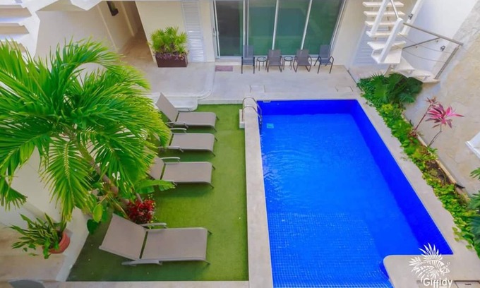 Centro - Supmza 001 Condo | Location, Location, Location.