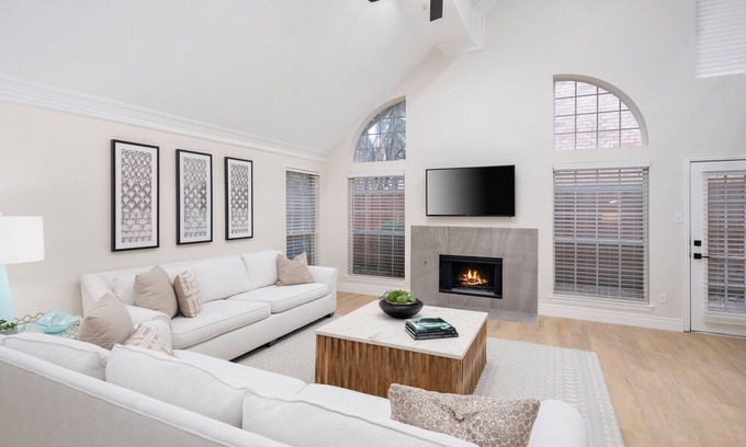 Addison House | Location, location! Modern updated Home in the Heart of Addision!