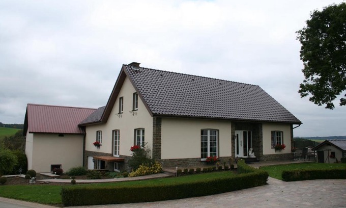 Burg-Reuland Apartment | Location PanoramaGreen