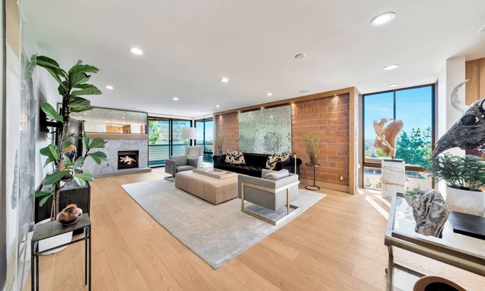 The Flats Condo | Location, Views, and Sophisticated Style on the Sunset Strip.