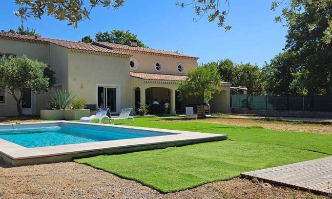 Regusse Villa | Location Villa Avec 2 Appartements Ind, Proche du Lac de Ste Croix et du Verdon