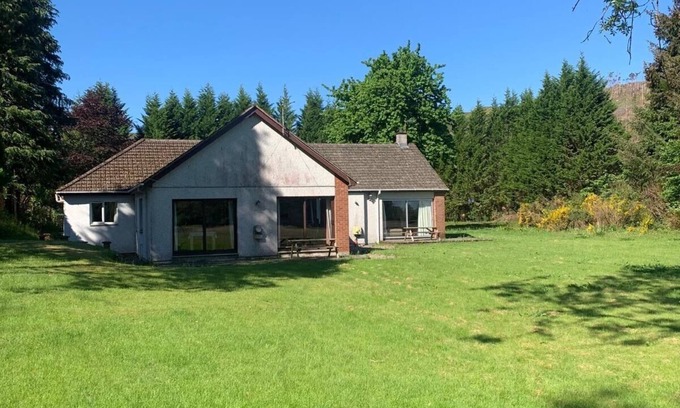 South Laggan Cottage | Loch Oich Waterside Cottage