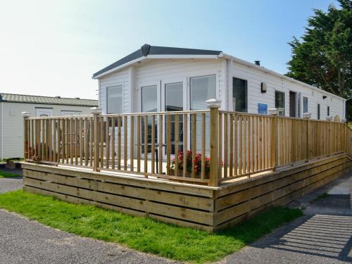 Stranraer House | Loch View