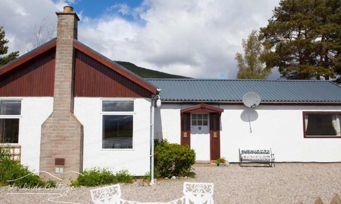 Aviemore House | Lochside Cottage - near Aviemore