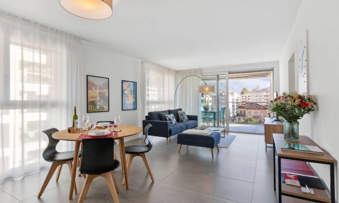 Locarno Apartment | LocTowers A4.3.3 by Interhome