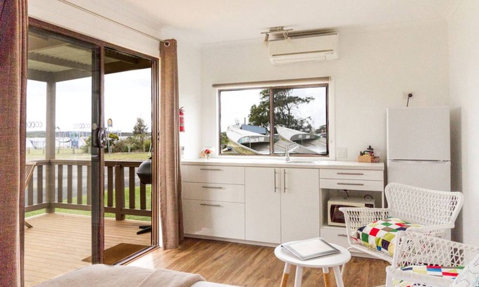 Greenwell Point Cabin | Lodge ∙ 1 bedroom ∙ 2 guests