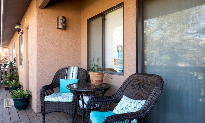 Uptown Sedona Cabin | Lodge ∙ 1 bedroom ∙ 2 guests