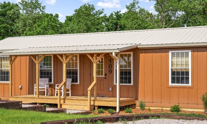 Williamstown Cabin | Lodge 109 at Eden Reserve—Safari Cabin Near Ark