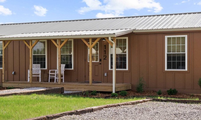 Williamstown Cabin | Lodge 112 at Eden Reserve—Safari Cabin Near Ark