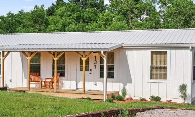 Williamstown Cabin | Lodge 131 at Eden Reserve—Safari Cabin Near Ark