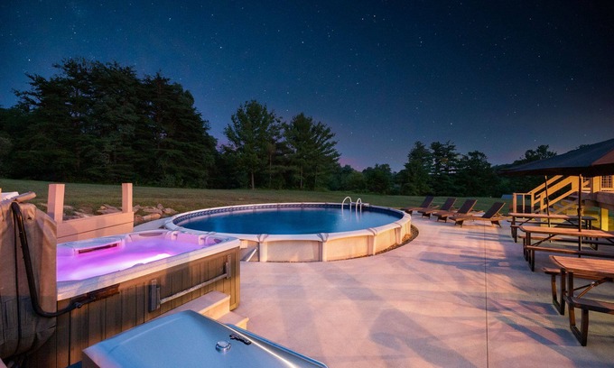 New Plymouth Cabin | Lodge 328 @ Hocking Hills