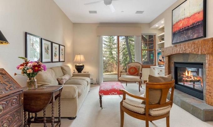 Avon House | Lodge at Brookside 105