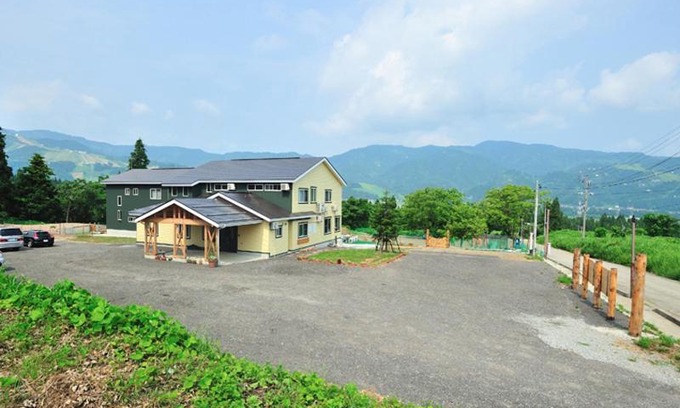 Maiko Cabin | Lodge B&W