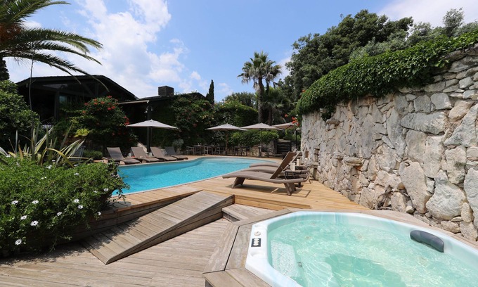 Bonifacio Hotel | Lodge De Charme A Cheda