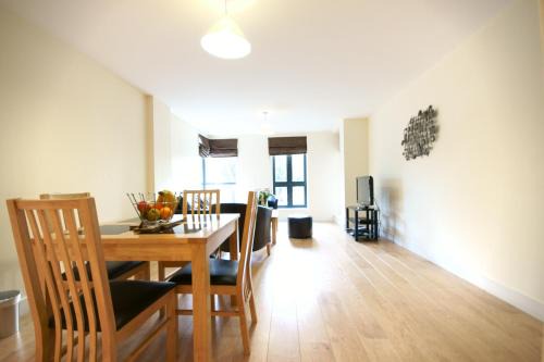 Palmers Green Apartment | Lodge Drive Serviced Apartments