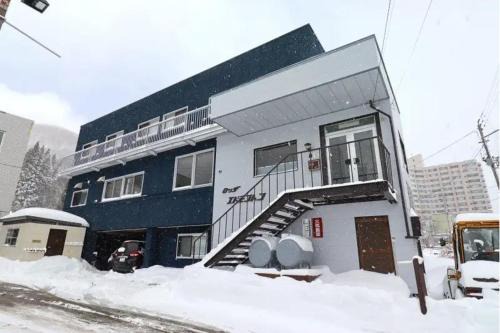 Yuzawa Hotel | lodge EDMONTON