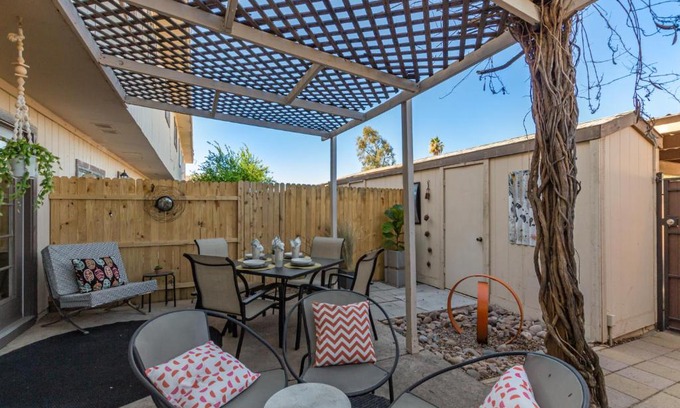 Tempe House | Lodge Townhouse townhouse