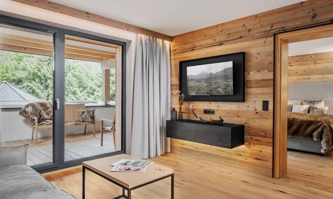Warth Apartment | Lodge 'Widderstein' short stay - Lech Valley Lodge