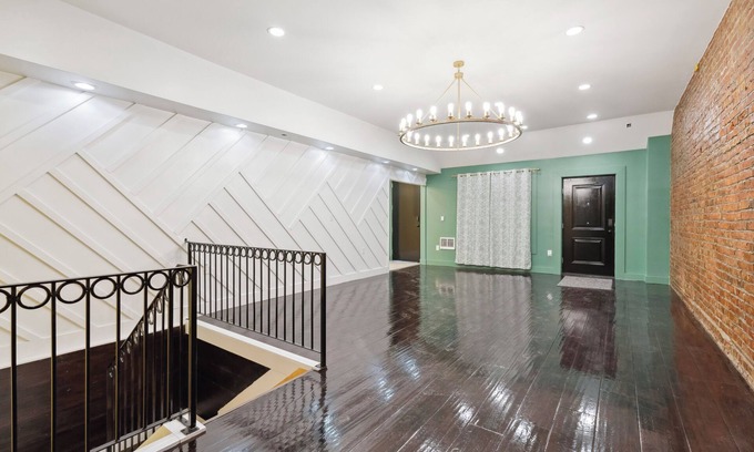 West Philadelphia Apartment | Lodgyy - Cozy Double-bed Suite