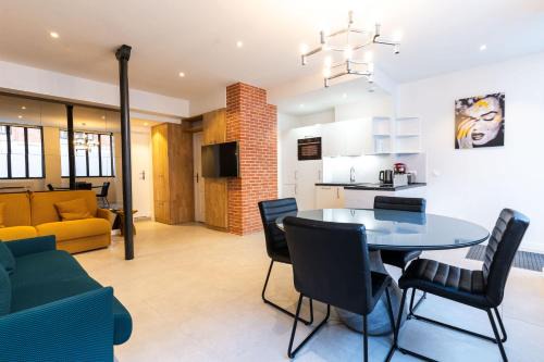 Jardin des plantes Apartment | Loft 1 BR jardin des plantes AC by LCC Agency