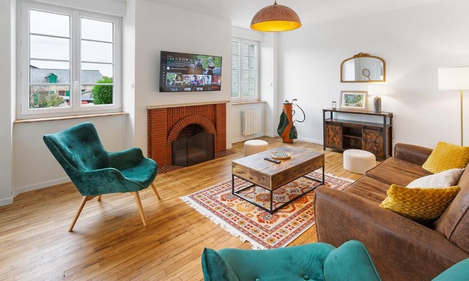 Pontorson Apartment | Loft british au pied du Mont !