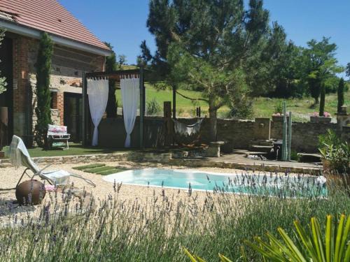 Cognat-Lyonne House | Loft cosy avec piscine et spa, à 10 min de Vichy, proche golf et nature - FR-1-489-337