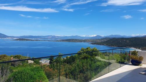 Verghia Apartment | loft de standing 150 m2 vue mer,de 2 à 6 pers à Mare e Sole Plage d'argent Verghia