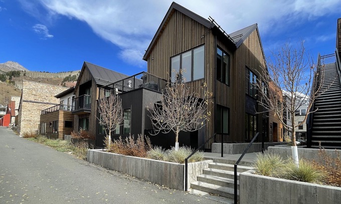 Telluride Condo | LOFT HOUSE 101 at TRANSFER- New modern luxury loft, three beautiful stories, nex