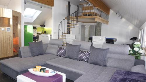 Herisau Apartment | Loft in der Natur mit Gartenzugang und Sauna