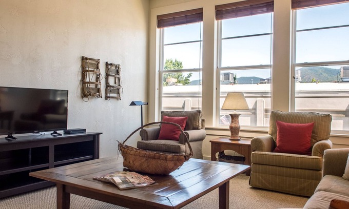 Grants Pass Apartment | Loft in Grants Pass Center # 117
