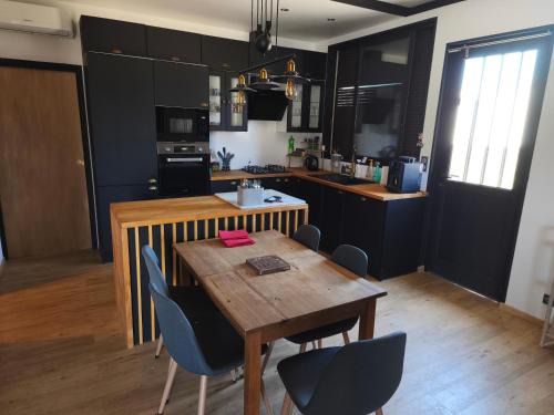 Le Malzieu-Ville House | loft nhmotorsport