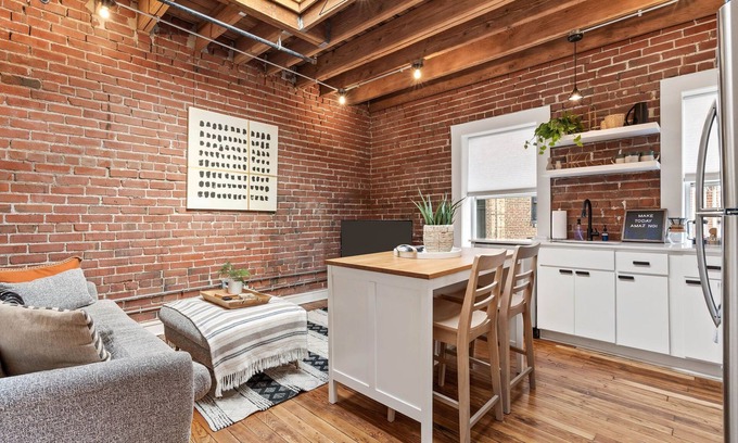 Crossroads Arts District Apartment | Loft + Walkable to Downtown + Parking