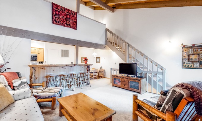 South Lake Tahoe Condo | Lofted gem close to the lake with pool, hot tub, beach access & WiFi