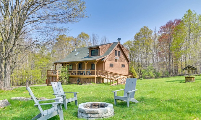 Denver Cabin | Log Cabin: 9 Mi to Plattekill & Belleayre Mtn