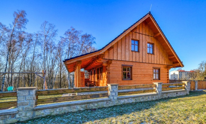 Lazne Kynzvart Cottage | Log cabin in a climatic health resort near the German border