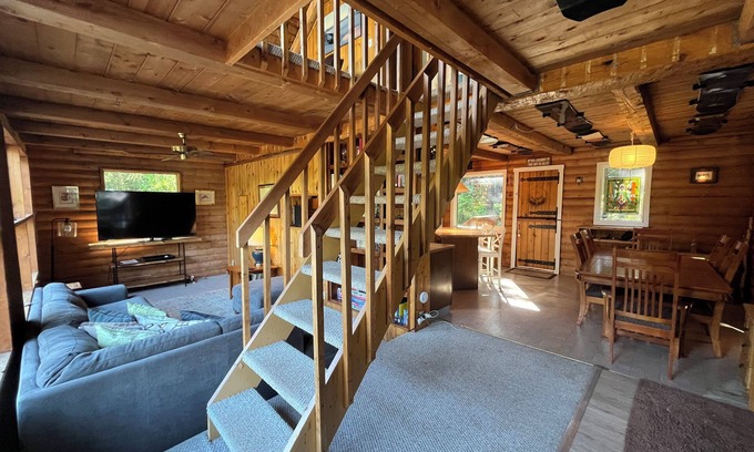Girdwood Cabin | Log cabin in Girdwood