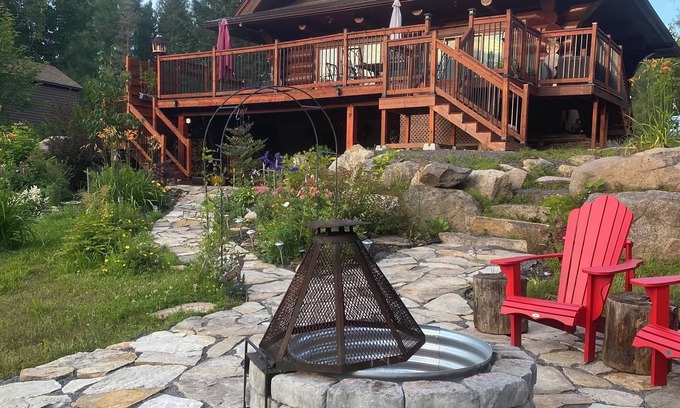 Val David Ski Chalet | Log cabin in the Laurentians, Quebec