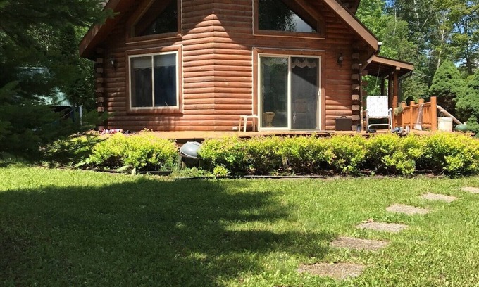Indian River House | LOG CABIN ON STURGEON RIVER
