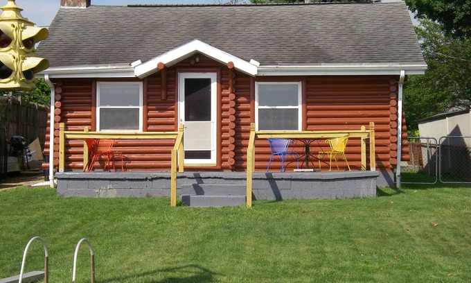 Millersport Cabin | Log Cabin Waterfront getaway at Buckeye Lake featured in the 2019 Tour of Homes