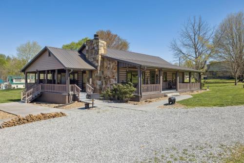 Gatlinburg - Pigeon Forge House | Log Haven Cozy Wears Valley Cabin with Hot Tub Game Room and Flat Yard for Dogs and Kids