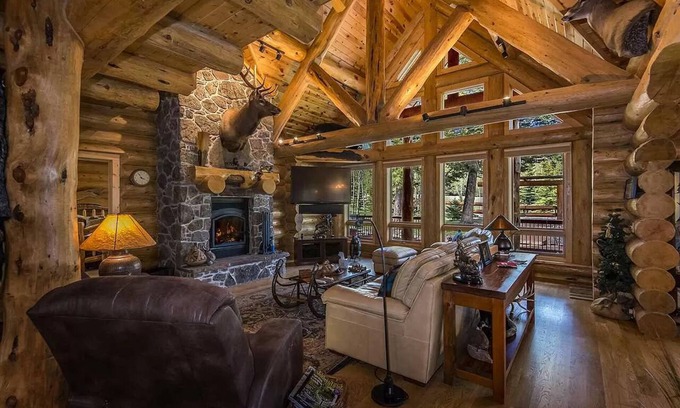 Angel Fire House | Log Home | Secluded | Hot Tub | Aspen Meadow Lodge