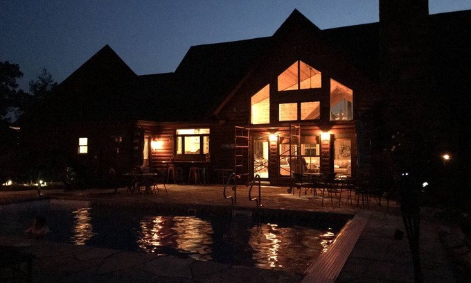Saint Mary Cabin | Log Lodge - Secluded - Private Pool - Game Room - WiFi - 1 Hr South of St.Louis
