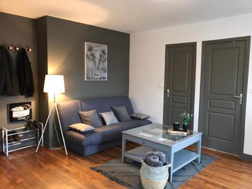 Brive-la-Gaillarde Apartment | Logement à Brive, proche centre-ville et gare, avec climatisation - internet fibre - Stationnements gratuit