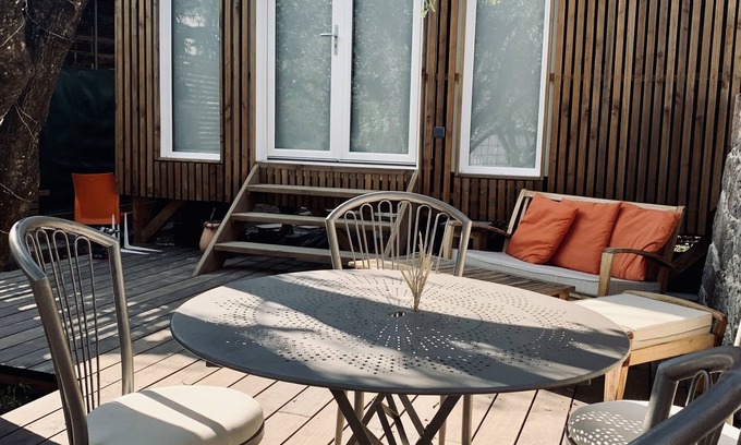 Le Plan-de-Grasse Ski Chalet | Logement Atypique et Responsable Avec Jardin