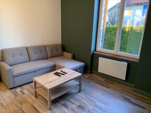 Damparis Apartment | Logement au calme, à proximité de tous