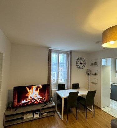 Centre-Ville Apartment | Logement au pied de la gare