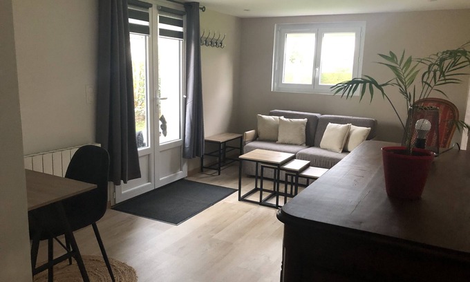 Moyaux Apartment | Logement Avec Jardin Privatif au RDC D'une Maison à 5 Minutes de Cerza