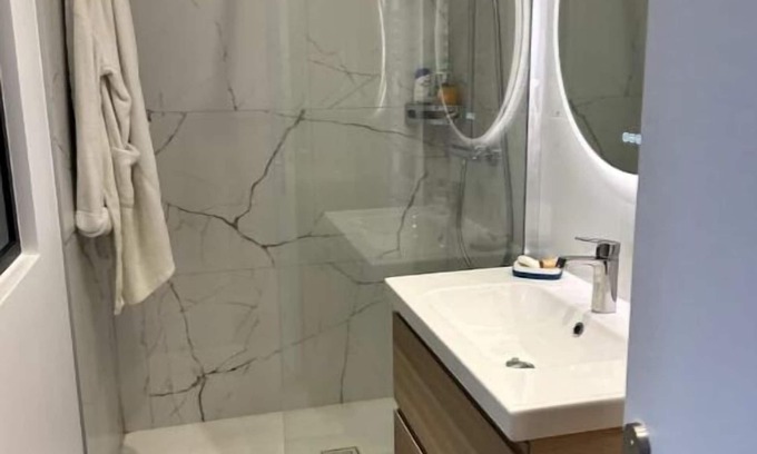Neuilly-sur-Seine Apartment | Logement Entier : Appartement - Neuilly-sur-seine, France