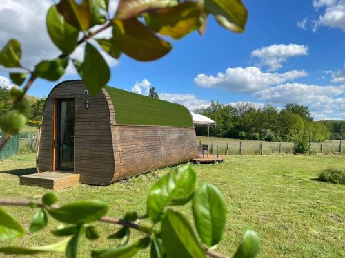 Monts-sur-Guesnes Apartment | Logement insolite : La Ruche Verte